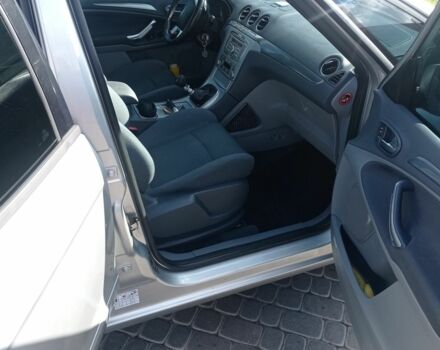 Серый Форд С-Макс, объемом двигателя 1.8 л и пробегом 281 тыс. км за 6500 $, фото 5 на Automoto.ua