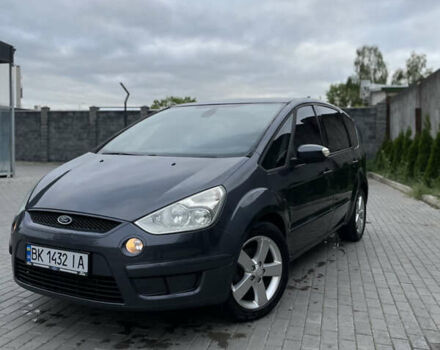 Серый Форд С-Макс, объемом двигателя 1.75 л и пробегом 320 тыс. км за 6000 $, фото 1 на Automoto.ua