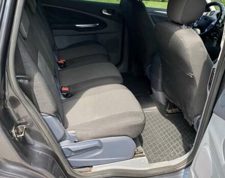 Серый Форд С-Макс, объемом двигателя 1.8 л и пробегом 317 тыс. км за 5700 $, фото 7 на Automoto.ua