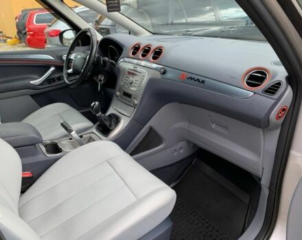 Серый Форд С-Макс, объемом двигателя 2 л и пробегом 184 тыс. км за 8799 $, фото 9 на Automoto.ua