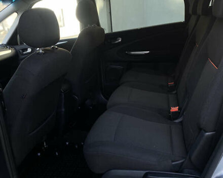 Серый Форд С-Макс, объемом двигателя 1.8 л и пробегом 214 тыс. км за 6199 $, фото 13 на Automoto.ua