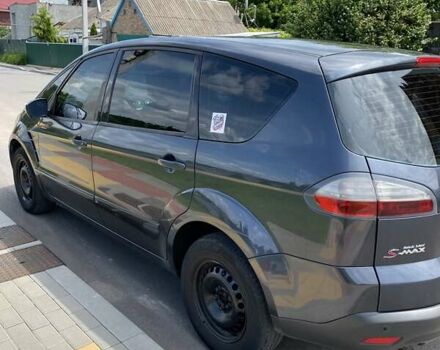 Серый Форд С-Макс, объемом двигателя 1.8 л и пробегом 317 тыс. км за 5700 $, фото 3 на Automoto.ua