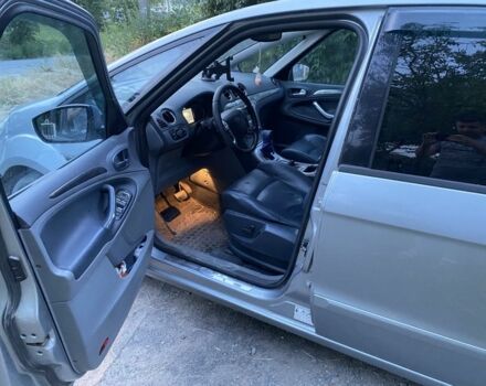 Сірий Форд С-Макс, об'ємом двигуна 2 л та пробігом 2 тис. км за 3500 $, фото 5 на Automoto.ua