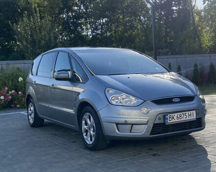 Серый Форд С-Макс, объемом двигателя 1.8 л и пробегом 214 тыс. км за 6199 $, фото 1 на Automoto.ua