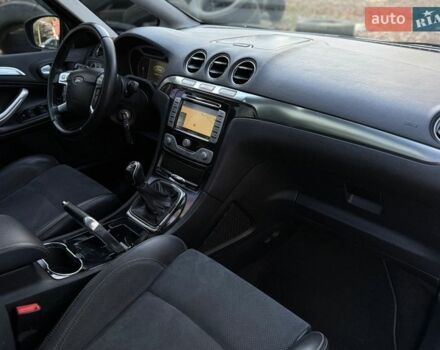 Сірий Форд С-Макс, об'ємом двигуна 2 л та пробігом 270 тис. км за 7300 $, фото 36 на Automoto.ua