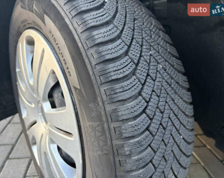 Серый Форд С-Макс, объемом двигателя 2 л и пробегом 190 тыс. км за 8700 $, фото 7 на Automoto.ua