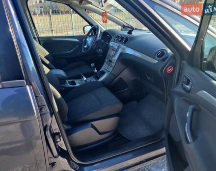 Сірий Форд С-Макс, об'ємом двигуна 2 л та пробігом 313 тис. км за 6500 $, фото 9 на Automoto.ua