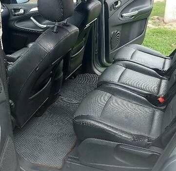 Серый Форд С-Макс, объемом двигателя 2 л и пробегом 340 тыс. км за 9000 $, фото 3 на Automoto.ua