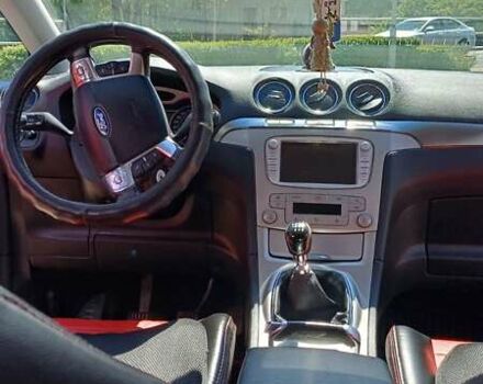 Серый Форд С-Макс, объемом двигателя 1.8 л и пробегом 263 тыс. км за 5500 $, фото 6 на Automoto.ua