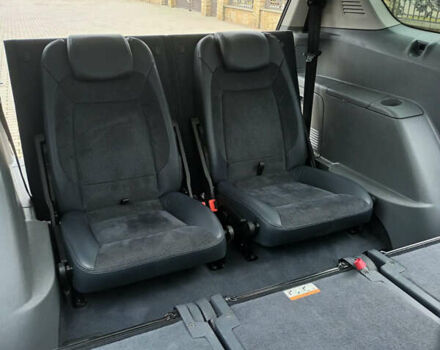 Серый Форд С-Макс, объемом двигателя 2 л и пробегом 270 тыс. км за 8000 $, фото 11 на Automoto.ua