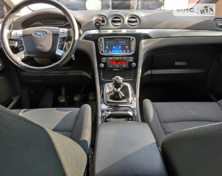 Серый Форд С-Макс, объемом двигателя 2 л и пробегом 220 тыс. км за 8500 $, фото 14 на Automoto.ua