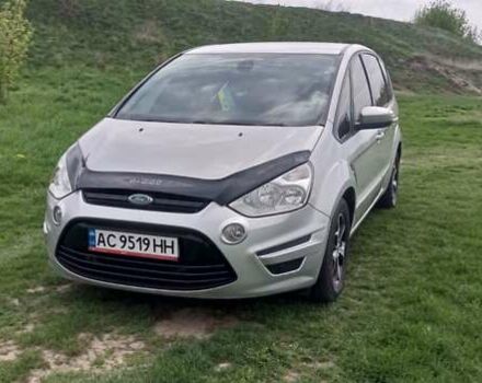 Серый Форд С-Макс, объемом двигателя 2 л и пробегом 203 тыс. км за 9000 $, фото 3 на Automoto.ua