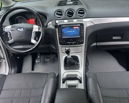 Сірий Форд С-Макс, об'ємом двигуна 1.56 л та пробігом 248 тис. км за 7600 $, фото 2 на Automoto.ua