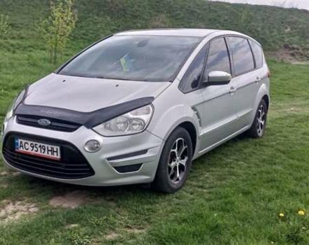 Серый Форд С-Макс, объемом двигателя 2 л и пробегом 203 тыс. км за 9000 $, фото 4 на Automoto.ua