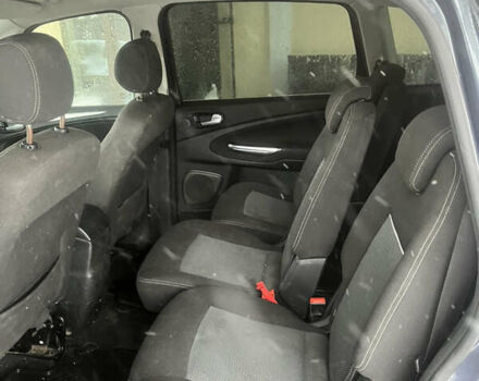 Серый Форд С-Макс, объемом двигателя 2 л и пробегом 262 тыс. км за 7100 $, фото 5 на Automoto.ua