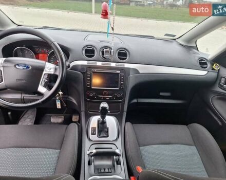 Сірий Форд С-Макс, об'ємом двигуна 2 л та пробігом 221 тис. км за 9200 $, фото 17 на Automoto.ua