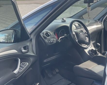 Серый Форд С-Макс, объемом двигателя 1.6 л и пробегом 220 тыс. км за 9200 $, фото 3 на Automoto.ua