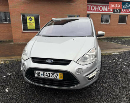 Серый Форд С-Макс, объемом двигателя 2 л и пробегом 254 тыс. км за 8899 $, фото 2 на Automoto.ua