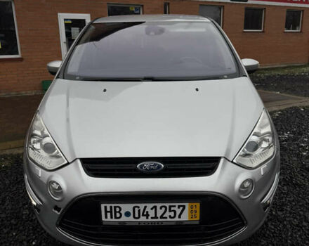 Серый Форд С-Макс, объемом двигателя 2 л и пробегом 254 тыс. км за 8899 $, фото 4 на Automoto.ua