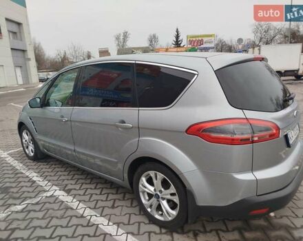 Серый Форд С-Макс, объемом двигателя 2 л и пробегом 207 тыс. км за 10490 $, фото 4 на Automoto.ua