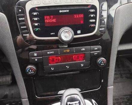 Серый Форд С-Макс, объемом двигателя 2 л и пробегом 207 тыс. км за 10490 $, фото 9 на Automoto.ua