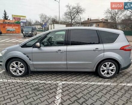 Серый Форд С-Макс, объемом двигателя 2 л и пробегом 207 тыс. км за 10490 $, фото 1 на Automoto.ua