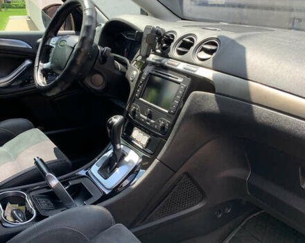 Сірий Форд С-Макс, об'ємом двигуна 2 л та пробігом 228 тис. км за 9600 $, фото 9 на Automoto.ua