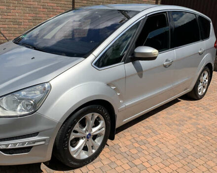 Сірий Форд С-Макс, об'ємом двигуна 2 л та пробігом 228 тис. км за 9600 $, фото 1 на Automoto.ua