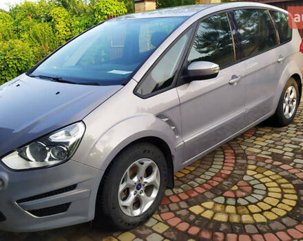 Серый Форд С-Макс, объемом двигателя 2 л и пробегом 152 тыс. км за 12550 $, фото 3 на Automoto.ua