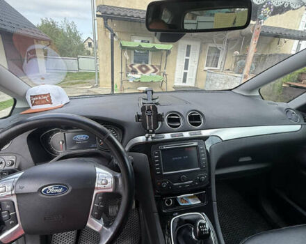 Серый Форд С-Макс, объемом двигателя 1.6 л и пробегом 211 тыс. км за 11000 $, фото 9 на Automoto.ua