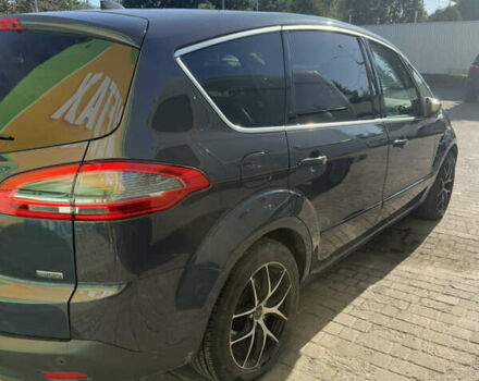 Серый Форд С-Макс, объемом двигателя 1.56 л и пробегом 215 тыс. км за 12800 $, фото 2 на Automoto.ua