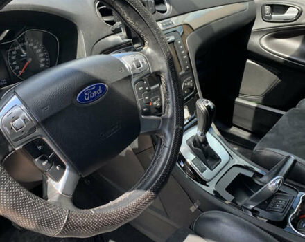 Сірий Форд С-Макс, об'ємом двигуна 2 л та пробігом 228 тис. км за 9600 $, фото 5 на Automoto.ua