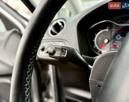 Серый Форд С-Макс, объемом двигателя 2 л и пробегом 330 тыс. км за 11450 $, фото 31 на Automoto.ua