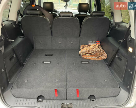 Серый Форд С-Макс, объемом двигателя 2 л и пробегом 219 тыс. км за 12500 $, фото 9 на Automoto.ua