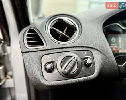 Серый Форд С-Макс, объемом двигателя 2 л и пробегом 330 тыс. км за 11450 $, фото 33 на Automoto.ua