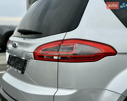 Серый Форд С-Макс, объемом двигателя 2 л и пробегом 330 тыс. км за 11450 $, фото 18 на Automoto.ua