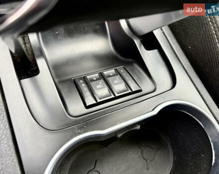 Серый Форд С-Макс, объемом двигателя 2 л и пробегом 330 тыс. км за 11450 $, фото 40 на Automoto.ua