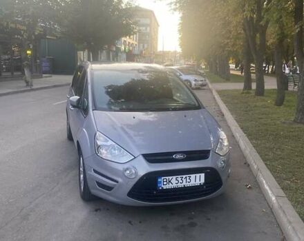 Сірий Форд С-Макс, об'ємом двигуна 2 л та пробігом 230 тис. км за 9500 $, фото 1 на Automoto.ua