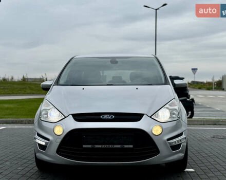 Серый Форд С-Макс, объемом двигателя 2 л и пробегом 330 тыс. км за 11450 $, фото 1 на Automoto.ua