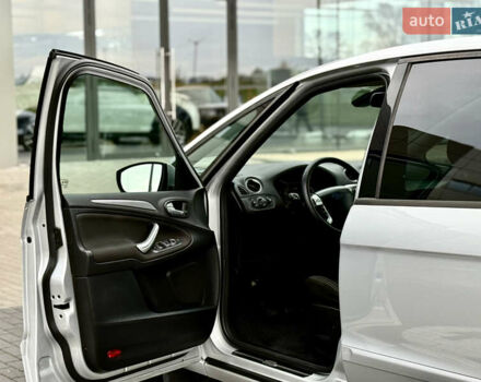 Серый Форд С-Макс, объемом двигателя 2 л и пробегом 330 тыс. км за 11450 $, фото 22 на Automoto.ua