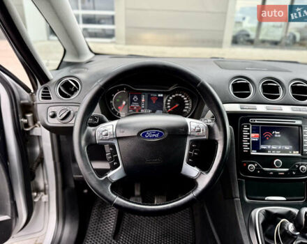 Серый Форд С-Макс, объемом двигателя 2 л и пробегом 330 тыс. км за 11450 $, фото 28 на Automoto.ua