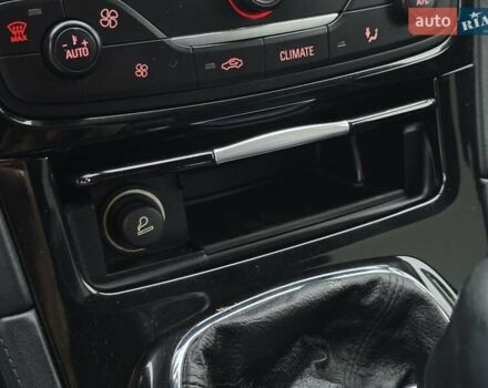 Серый Форд С-Макс, объемом двигателя 2 л и пробегом 163 тыс. км за 8999 $, фото 24 на Automoto.ua