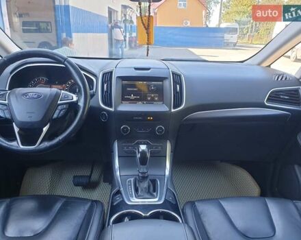 Серый Форд С-Макс, объемом двигателя 2 л и пробегом 295 тыс. км за 11800 $, фото 9 на Automoto.ua