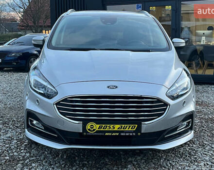 Серый Форд С-Макс, объемом двигателя 2 л и пробегом 158 тыс. км за 15000 $, фото 1 на Automoto.ua