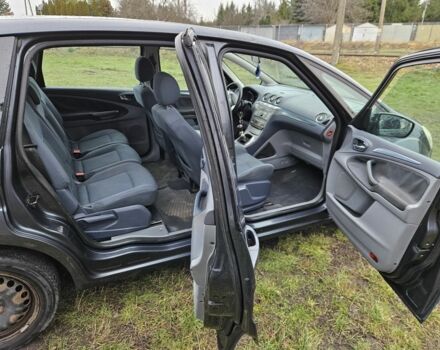 Серый Форд С-Макс, объемом двигателя 1.8 л и пробегом 346 тыс. км за 2400 $, фото 6 на Automoto.ua