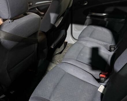 Серый Форд С-Макс, объемом двигателя 2 л и пробегом 230 тыс. км за 3900 $, фото 6 на Automoto.ua