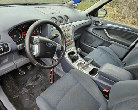 Серый Форд С-Макс, объемом двигателя 1.8 л и пробегом 346 тыс. км за 2400 $, фото 13 на Automoto.ua