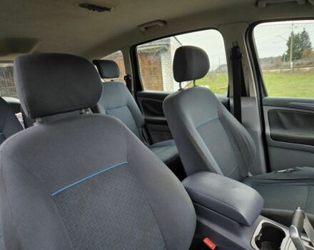 Серый Форд С-Макс, объемом двигателя 1.8 л и пробегом 346 тыс. км за 2400 $, фото 11 на Automoto.ua