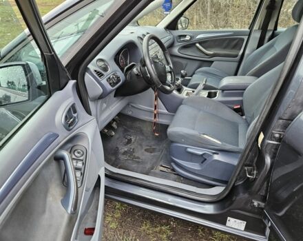 Серый Форд С-Макс, объемом двигателя 1.8 л и пробегом 346 тыс. км за 2400 $, фото 12 на Automoto.ua