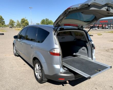 Форд С-Макс 2008 в Николаеве на Automoto.ua Серый Форд С-Макс, объемом двигателя 2 л и пробегом 400 тыс. км за 6000 $, фото 8 на Automoto.ua